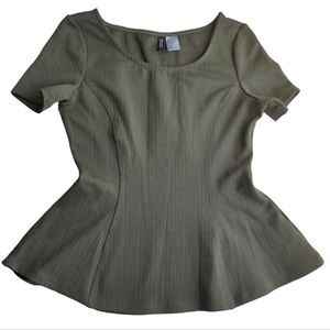 Divided Peplum top Size S